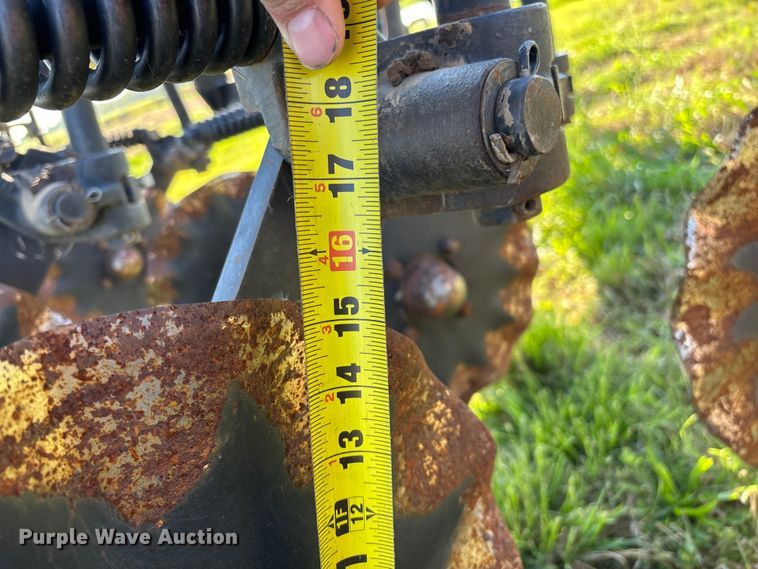 image for item FG0235 Tye 304-413 no-till drill caddy