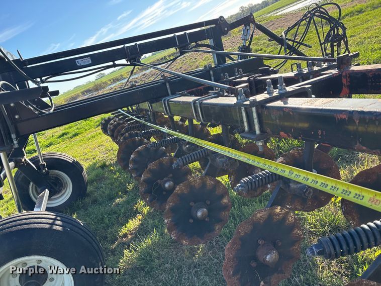 image for item FG0235 Tye 304-413 no-till drill caddy