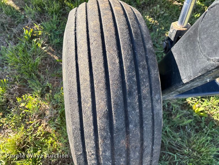 image for item FG0235 Tye 304-413 no-till drill caddy