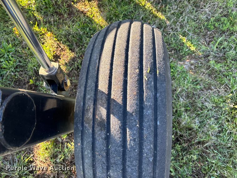 image for item FG0235 Tye 304-413 no-till drill caddy