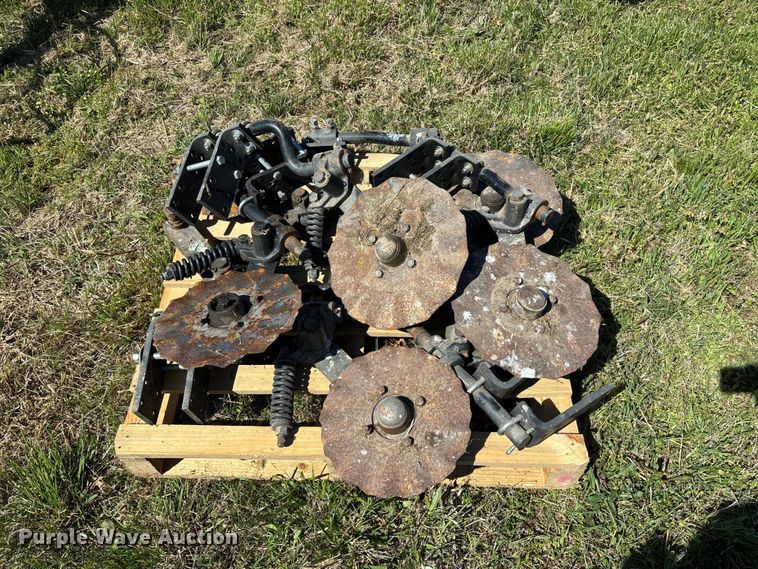 image for item FG0235 Tye 304-413 no-till drill caddy