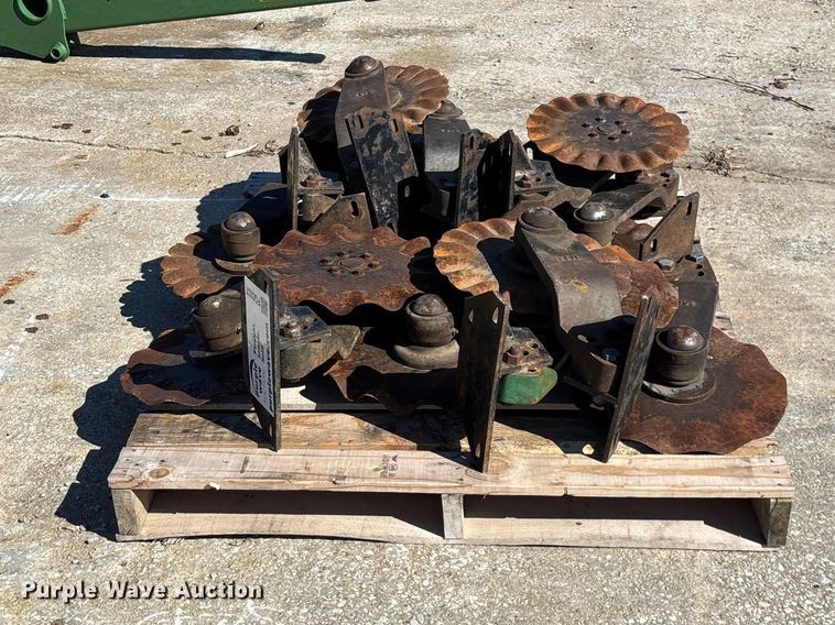 image for item FG0237 (13) no-till coulters