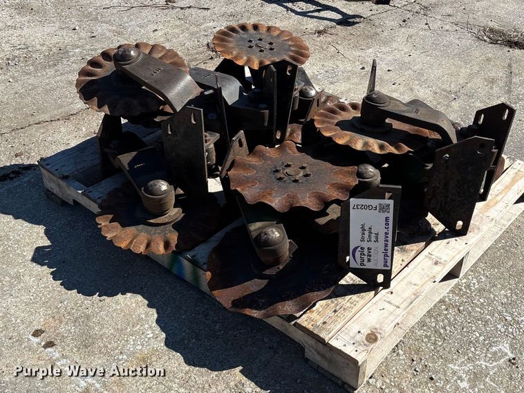 image for item FG0237 (13) no-till coulters