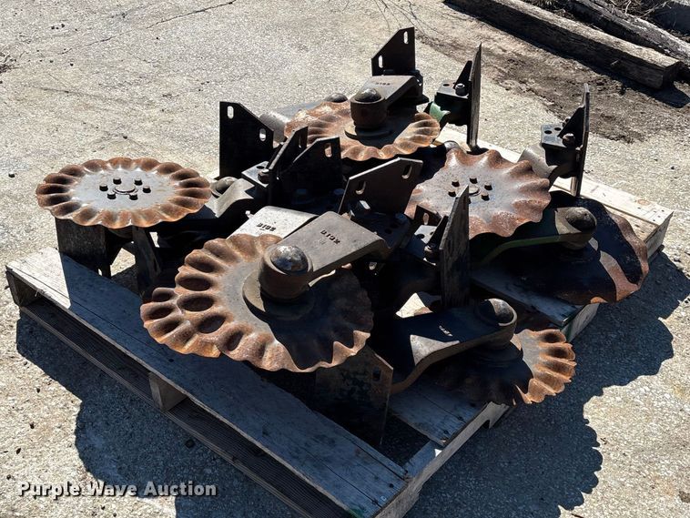 image for item FG0237 (13) no-till coulters