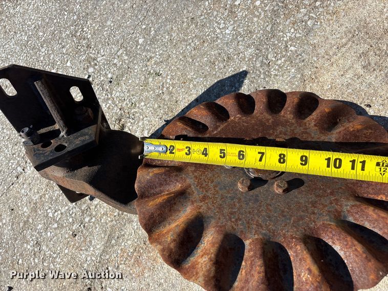 image for item FG0237 (13) no-till coulters