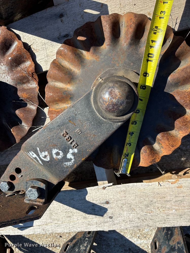 image for item FG0237 (13) no-till coulters