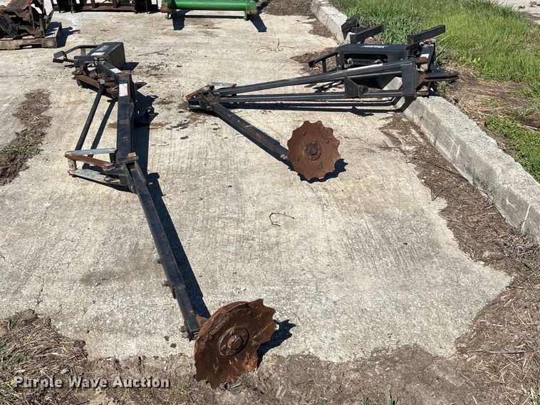 image for item FG0238 (2) Yetter row markers