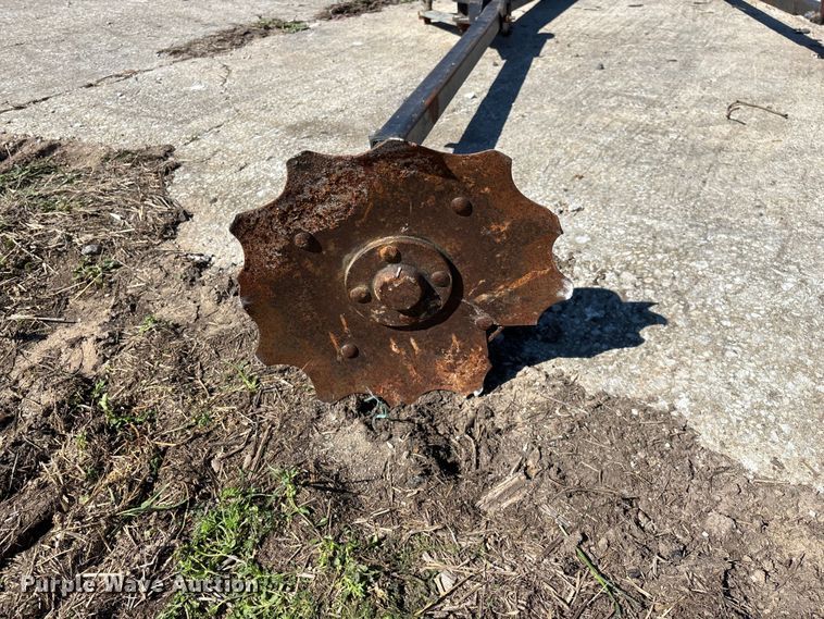 image for item FG0238 (2) Yetter row markers