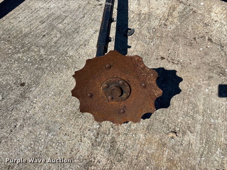 image for item FG0238 (2) Yetter row markers