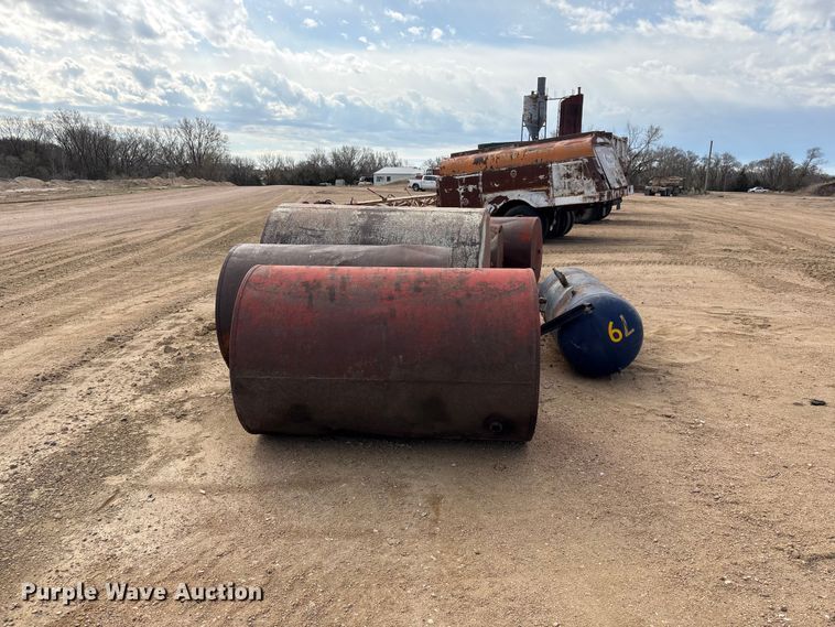 image for item FG2888 (7) fuel tanks