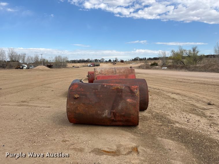 image for item FG2888 (7) fuel tanks