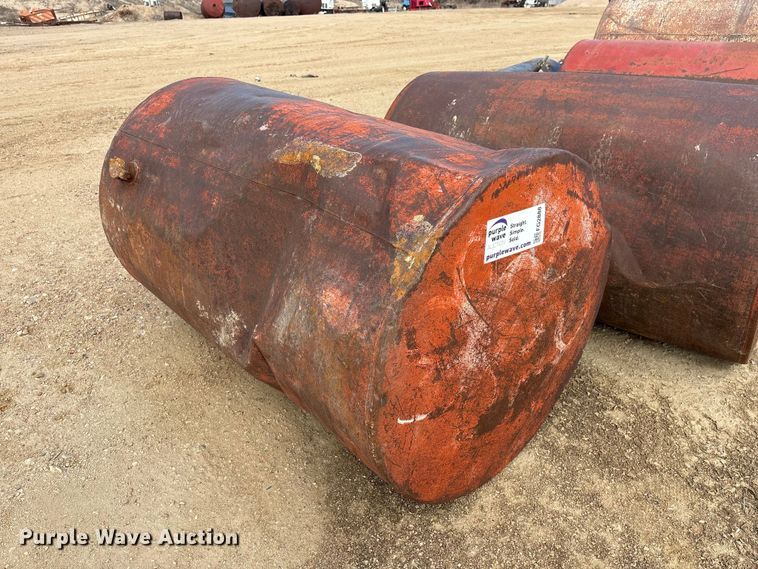 image for item FG2888 (7) fuel tanks