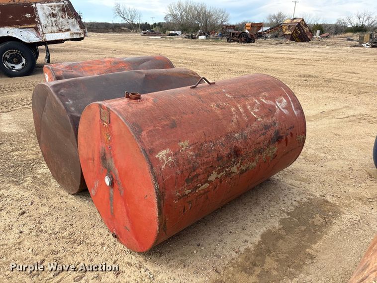 image for item FG2888 (7) fuel tanks