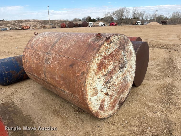 image for item FG2888 (7) fuel tanks
