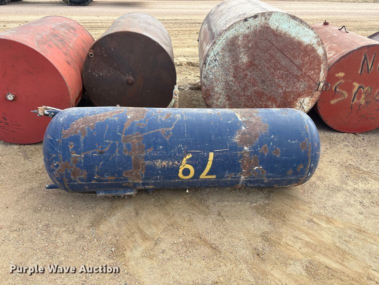image for item FG2888 (7) fuel tanks