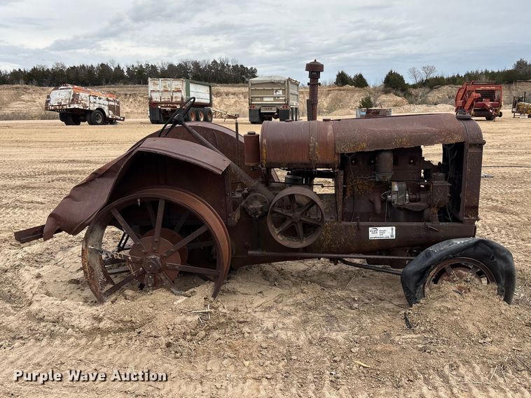 image for item FG2889 McCormick-Deering tractor