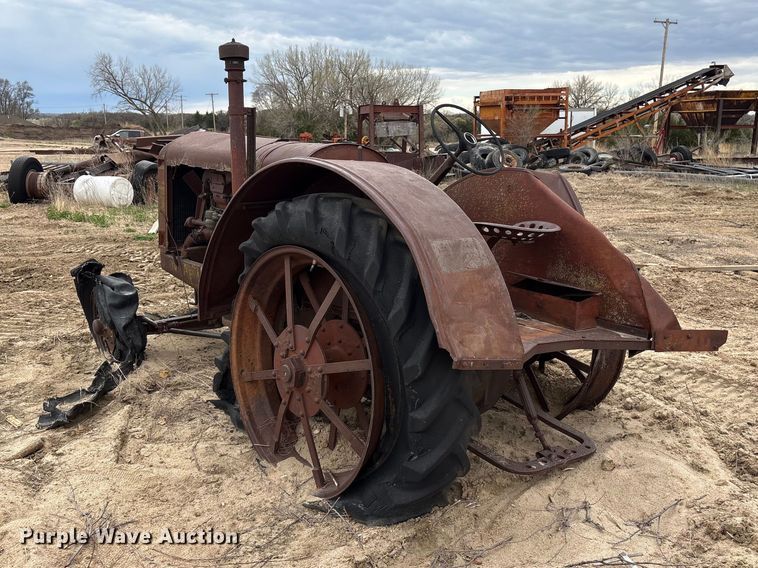 image for item FG2889 McCormick-Deering tractor