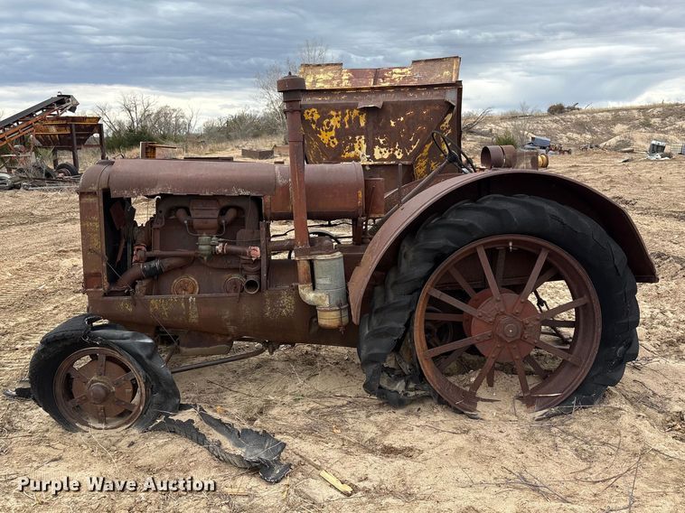 image for item FG2889 McCormick-Deering tractor