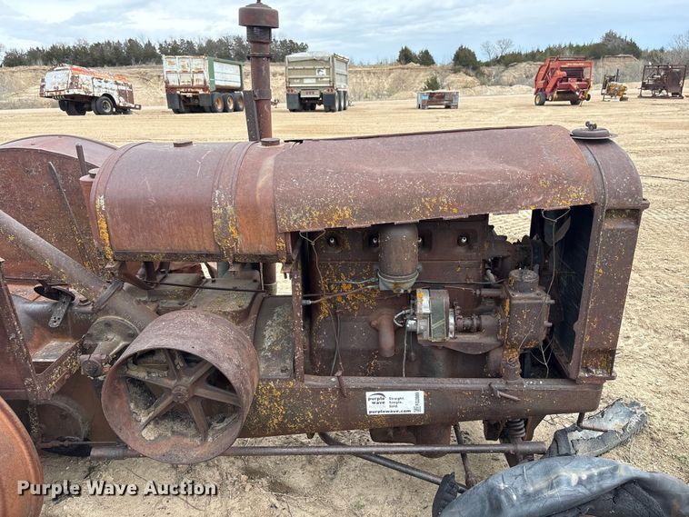 image for item FG2889 McCormick-Deering tractor