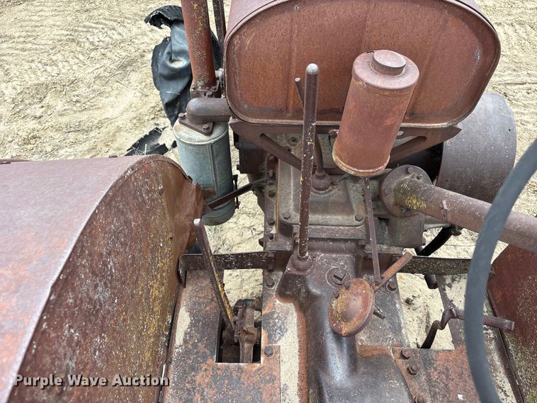 image for item FG2889 McCormick-Deering tractor