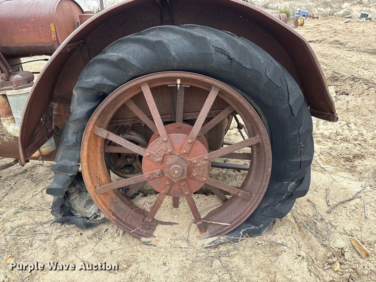 image for item FG2889 McCormick-Deering tractor