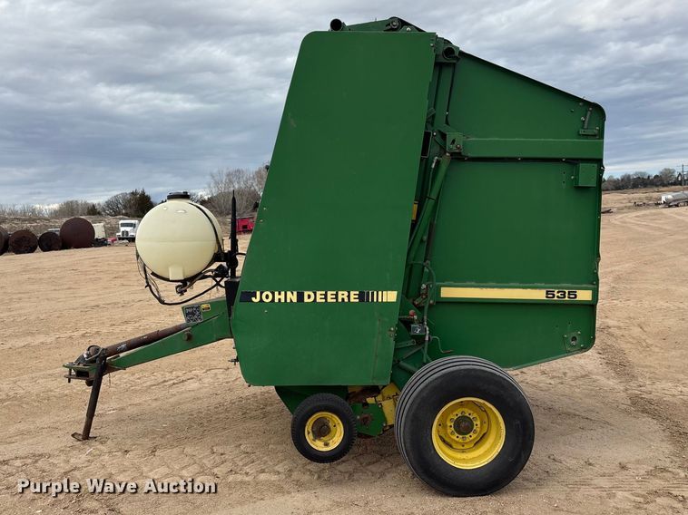 image for item FG2894 John Deere 535 round baler