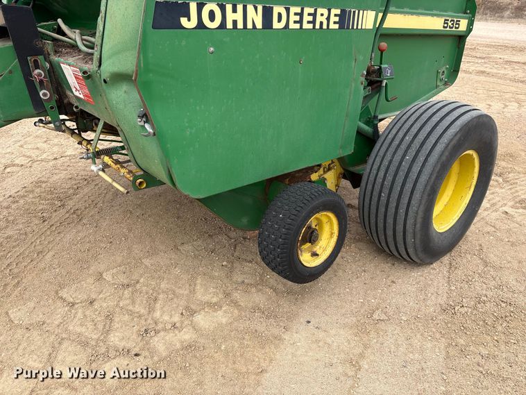 image for item FG2894 John Deere 535 round baler