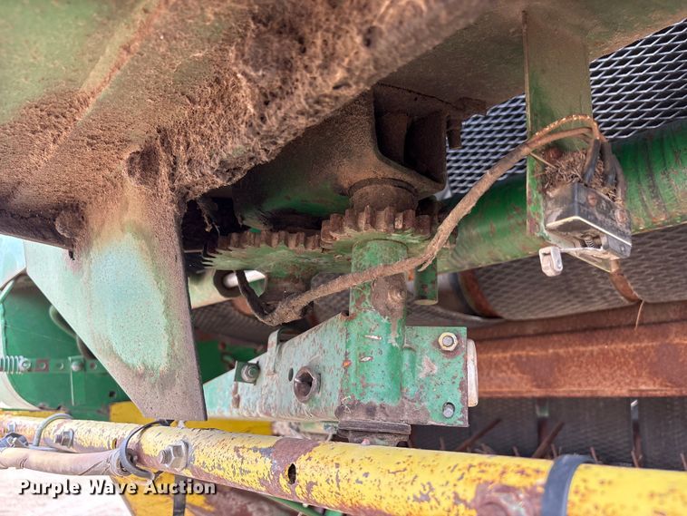 image for item FG2894 John Deere 535 round baler