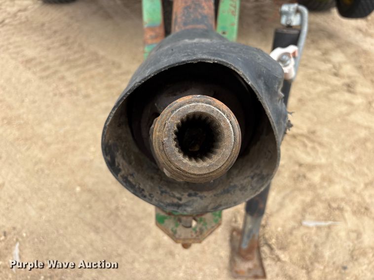 image for item FG2894 John Deere 535 round baler