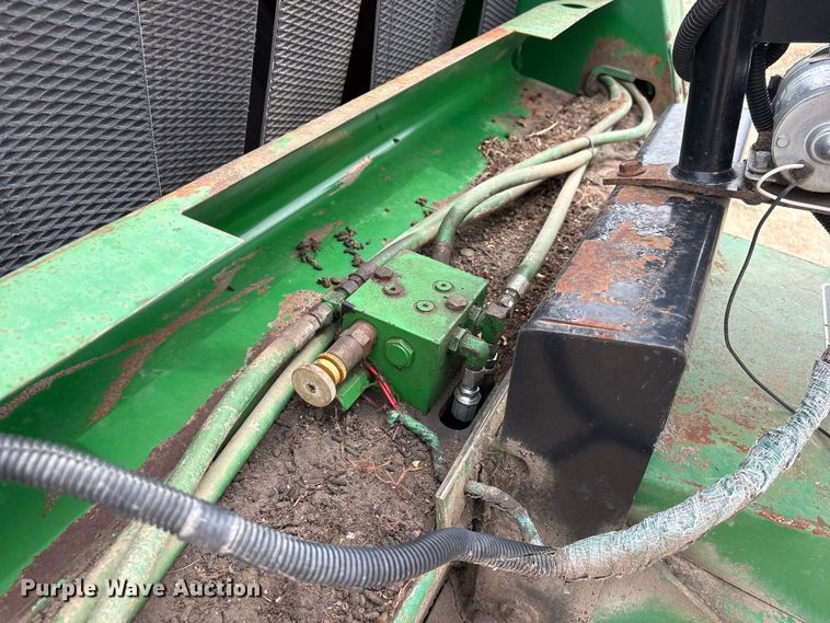 image for item FG2894 John Deere 535 round baler