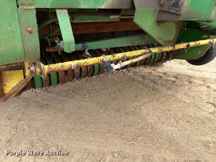 image for item FG2894 John Deere 535 round baler