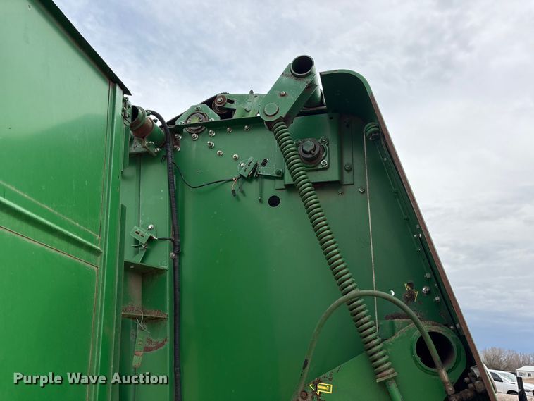 image for item FG2894 John Deere 535 round baler