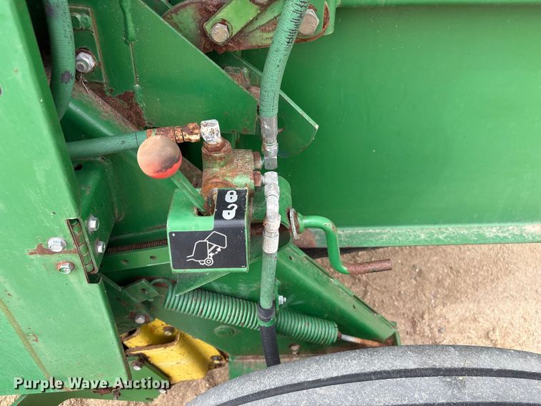 image for item FG2894 John Deere 535 round baler