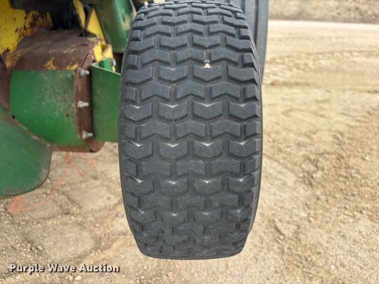 image for item FG2894 John Deere 535 round baler