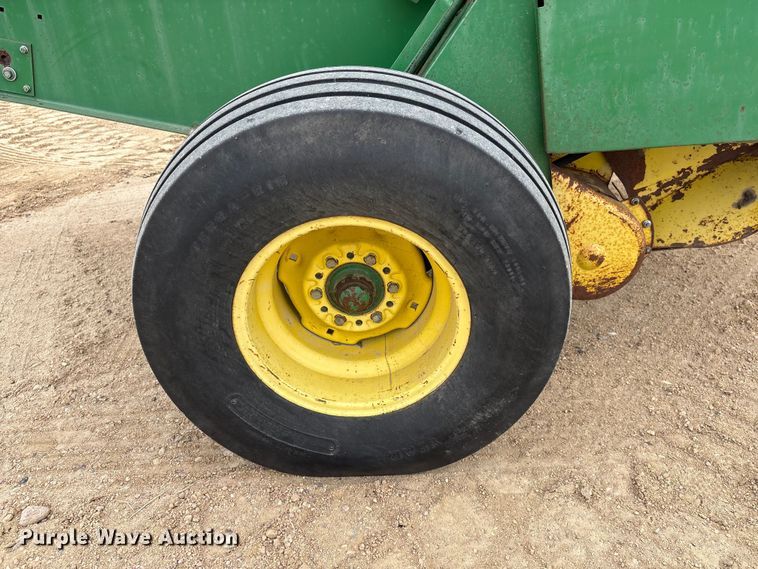 image for item FG2894 John Deere 535 round baler