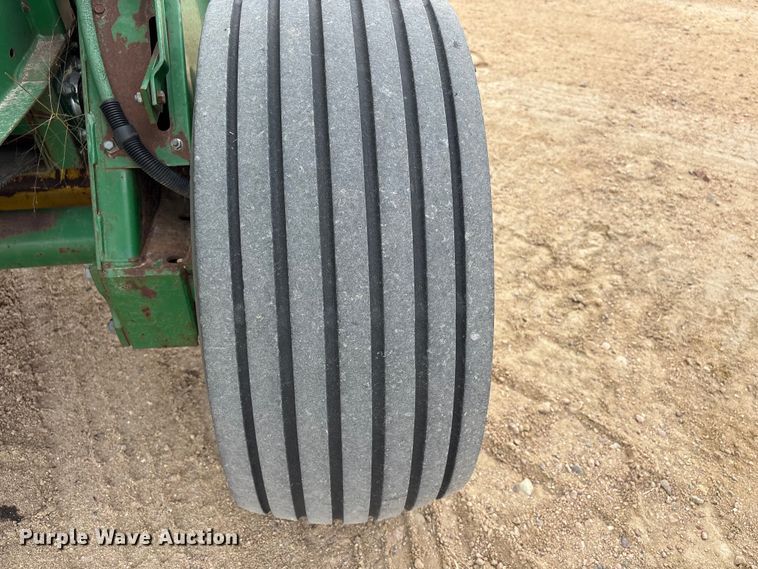 image for item FG2894 John Deere 535 round baler
