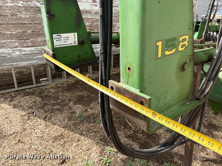 image for item FG2895 John Deere 158 loader with grapple