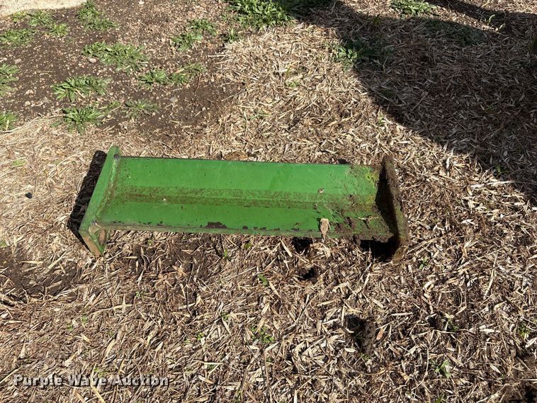 image for item FG2895 John Deere 158 loader with grapple