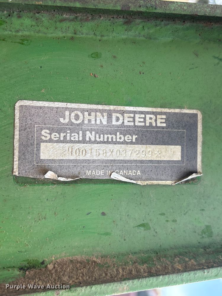 image for item FG2895 John Deere 158 loader with grapple