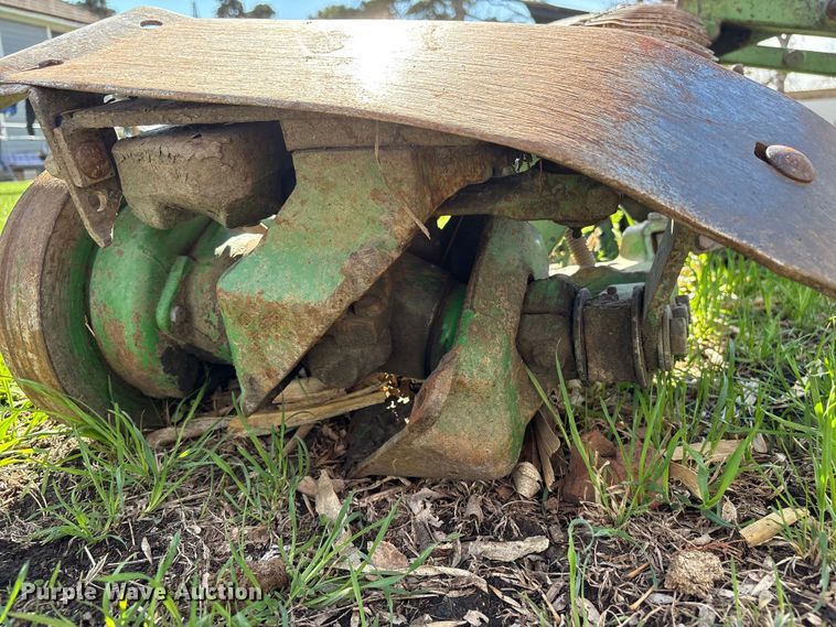 image for item FG2896 John Deere 350 sickle mower