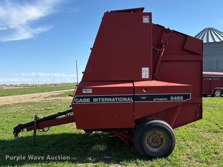 image for item FG2897 Case IH 8465A round baler