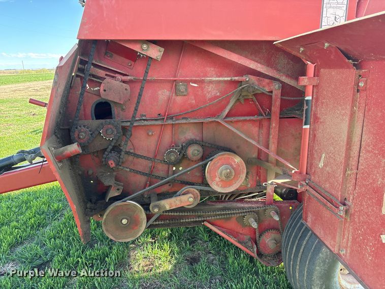 image for item FG2897 Case IH 8465A round baler