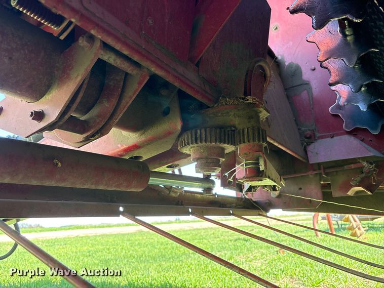 image for item FG2897 Case IH 8465A round baler