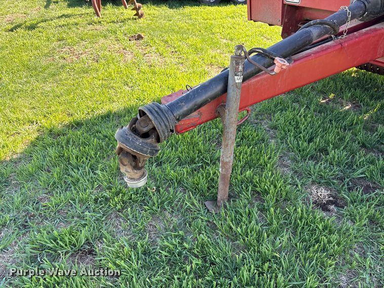image for item FG2897 Case IH 8465A round baler