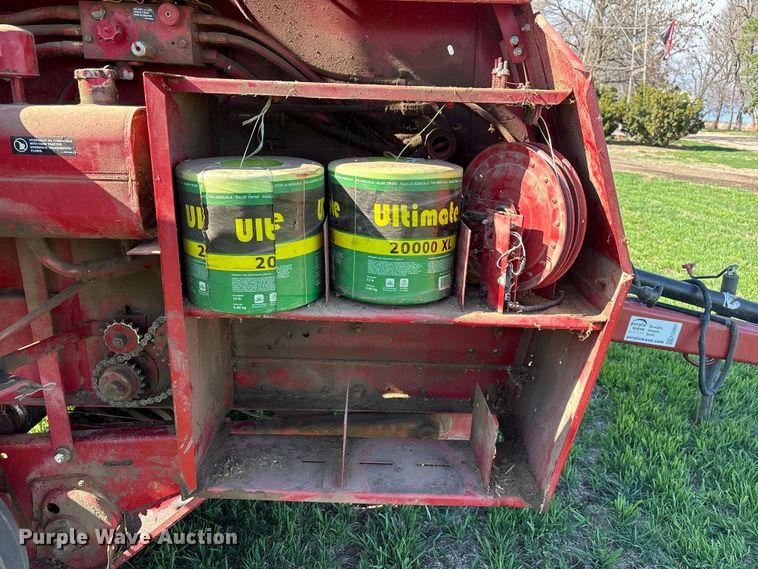 image for item FG2897 Case IH 8465A round baler