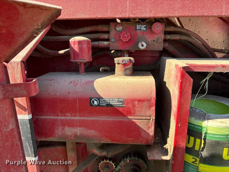 image for item FG2897 Case IH 8465A round baler