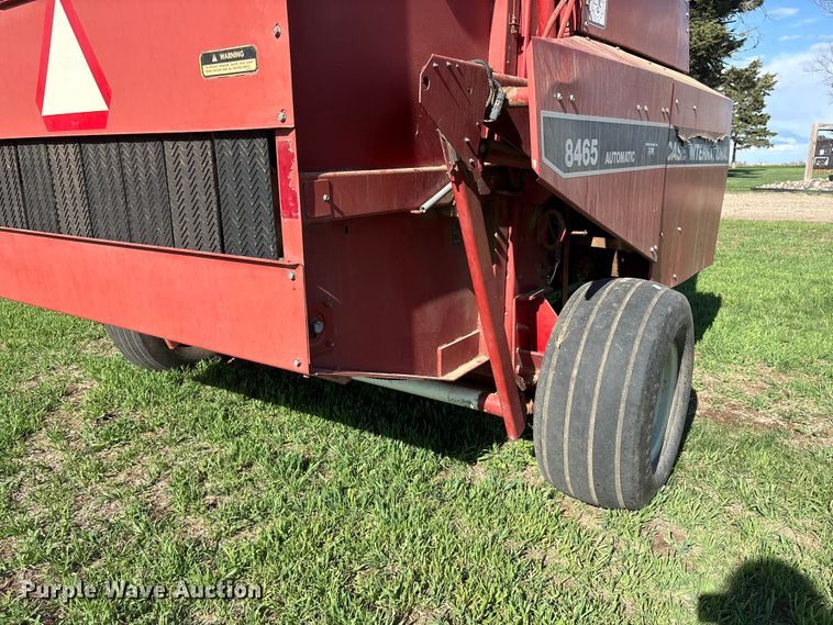 image for item FG2897 Case IH 8465A round baler