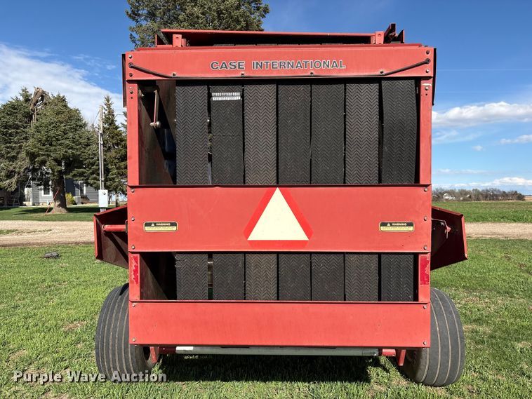 image for item FG2897 Case IH 8465A round baler