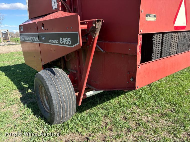 image for item FG2897 Case IH 8465A round baler