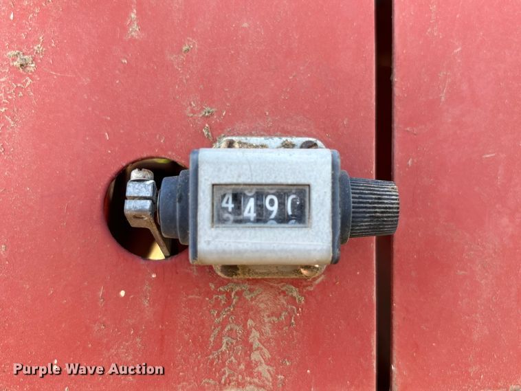 image for item FG2897 Case IH 8465A round baler
